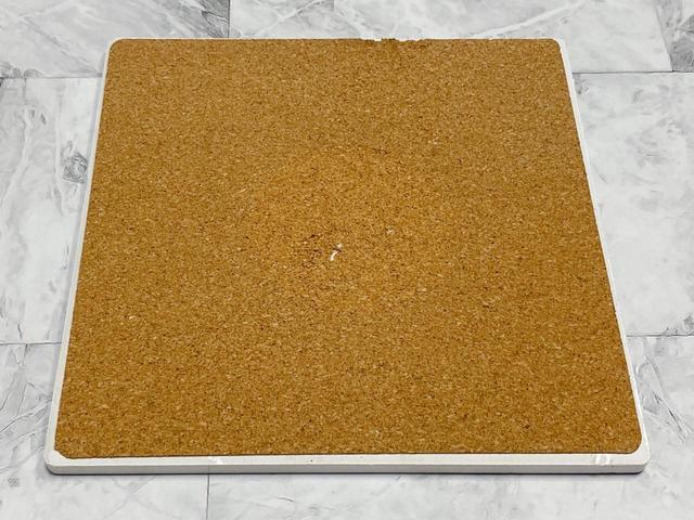 【ニトリ　デコホーム】裏面はコルク素材