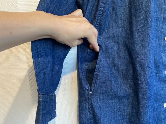 【無印良品　洗いざらし デニム長袖シャツワンピース】両サイドにポケットがあるのも嬉しいポイント！スマホも入ります♪