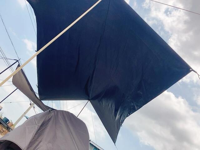 【ワークマン レジストスクエアタープ】テントに直射日光が当たらないようにしてくれます