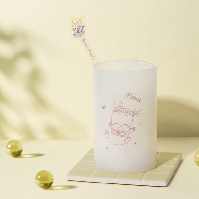 カラーストレートグラス 2,200円、アクリルマドラー 770円