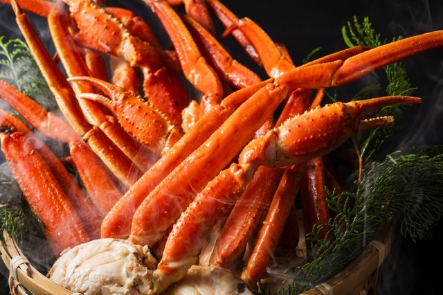 「月替わりメニュー 2月 蒸しズワイ蟹」<期間:2026年2月〜>【蟹・イクラ・海鮮&北海道の名物グルメが食べ放題!ホテルグランヴィア広島で「旅するブッフェ 海の幸と北海道グルメ」開催!】