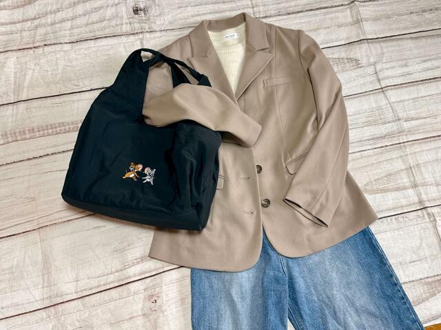 ジャケットを合わせた綺麗めなデニムコーデに合わせてみました♪