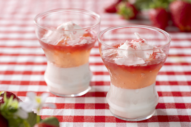 「ダッフィー＆フレンズのハートフェルト・ストロベリーギフト」ストロベリーゼリー＆練乳ムース