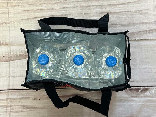 なんと2Lのペットボトルが3本収納可能！