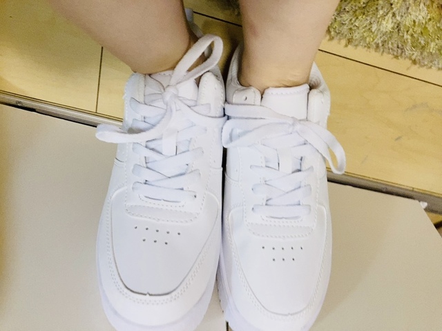 【ワークマン コートシューズ】価格は税込1900円。高コスパでデザイン性も良いのが人気の理由です