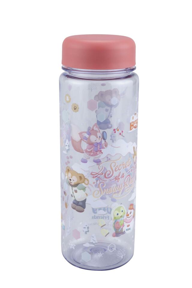 スーベニアドリンクボトル 対象メニューにプラス1,400円|「ダッフィー&フレンズのシークレット・オブ・スノーウィーデイ」メニュー|販売店舗:東京ディズニーシー「ケープコッド・クックオフ」|販売期間:2025年11月4日(火)〜2026年1月7日(水)