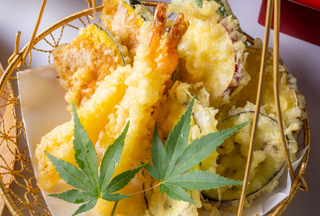 「通常メニュー」＜期間：2025年9月1日〜30日＞【海の幸盛り放題の海鮮丼もジンギスカンもラクレットチーズも贅沢に食べ放題！神戸ポートタワーホテルで「北海道大収穫祭」スタート！】