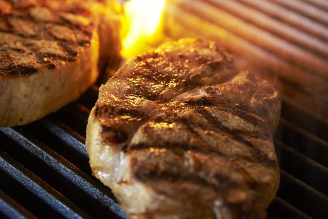 グリルしたポークチョップの最高のレシピ