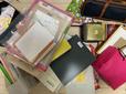 クローゼットの中に入っていた大量の書類など。不要なものは処分し、それ以外のものは本棚や納戸など別の場所へ