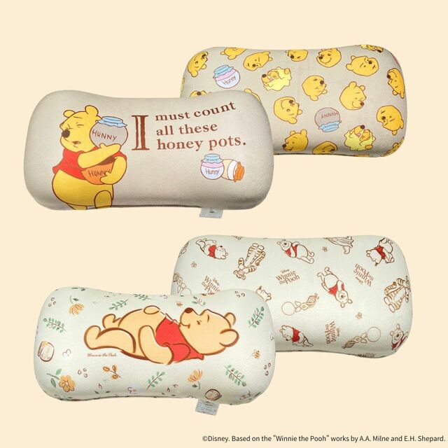 低反発クッション(はちみつプーさん/のんびりプーさん)|各2,420円(税込)