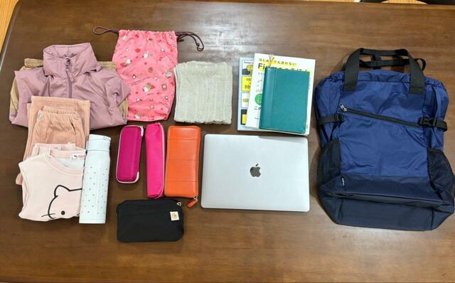 【ワークマン 撥水2WAYポケットダブルトート】容量は約25L。これらの荷物が余裕で入りました!