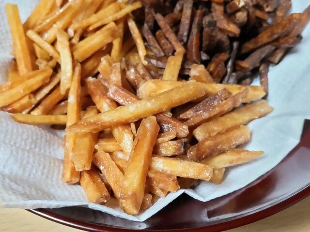 【クリート 3種類の芋けんぴ 715g(65g×11袋) 1288円】サツマイモの甘さと香ばしさを堪能できる