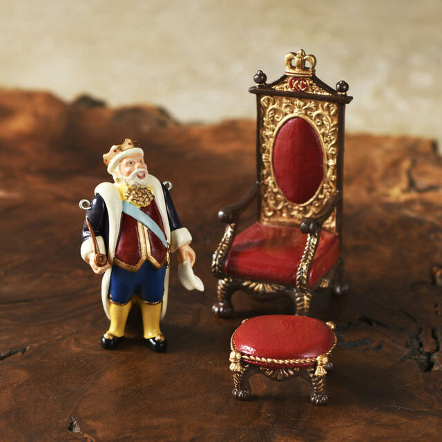 「＜ハンテル＞ハンテルヴィクトリアンミニチュア」＜価格：左）オールドキングコール 13,200円　右）王座・脚載せ台 22,000円＞【魅惑の英国菓子「スコーン・ウェルシュケーキ・ファッジ」も！日本初上陸スイーツも楽しめる「英国展 日本橋三越本店 2024」開催】