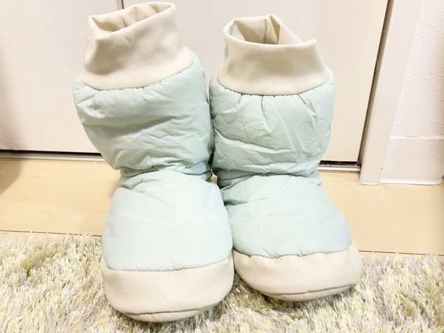 【ワークマン ヘヤルームブーツ】床暖房や電気マットも不要で過ごせそう！