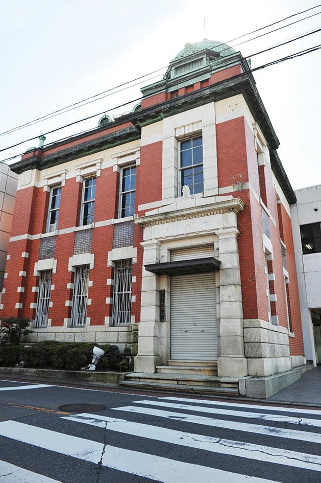 和風建築だけでなく洋館もステキ！ 大正時代に建てられた「三菱館」は、現在ギャラリーになっている
