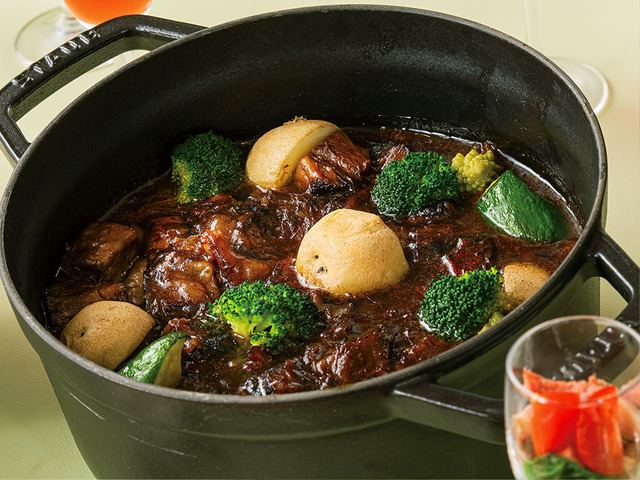 「ブッフ・ブルギニョン」＜期間：2026年3月20日～4月26日＞【A5ランク黒毛和牛＆ストロベリースイーツが食べ放題！「東京ベイ舞浜ホテル」で豪華すぎるディナービュッフェ開催♪】