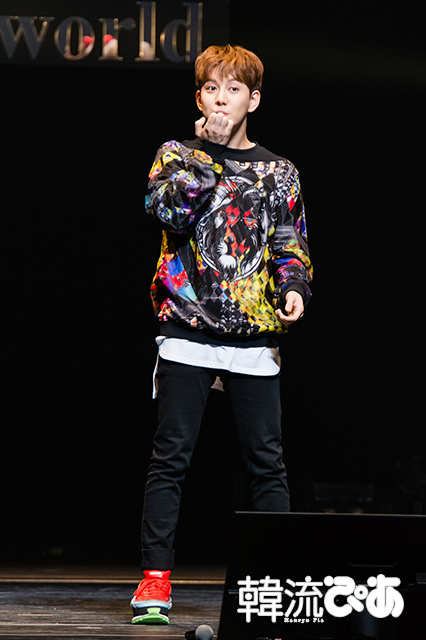 ＜ジェスチャー＞Block Bパクキョン＠神奈川・パシフィコ横浜 国立大ホール