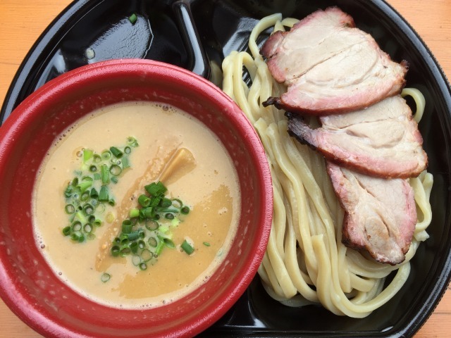 これが活龍の　「ウニのつけめん」