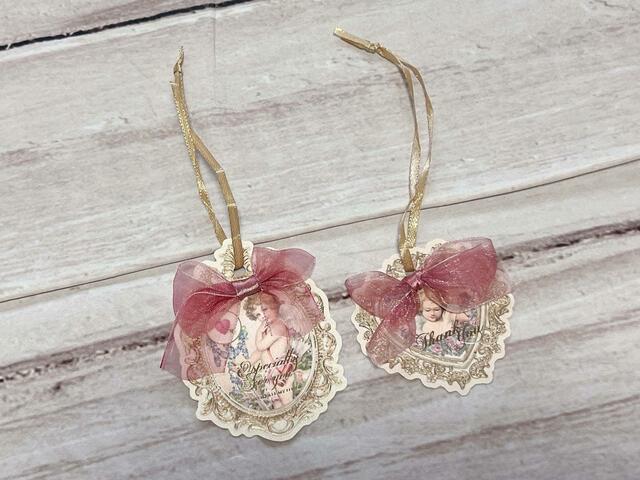 ピンクのリボンバージョンもあります