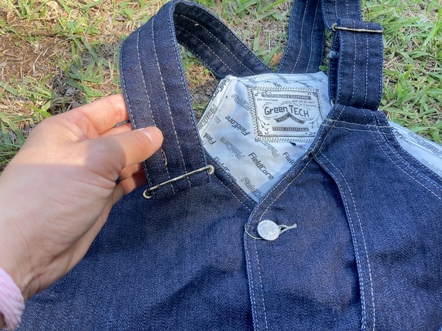 【ワークマン グリーンテックアウトドアデニムベスト】肩のベルトは長さ調節可能！