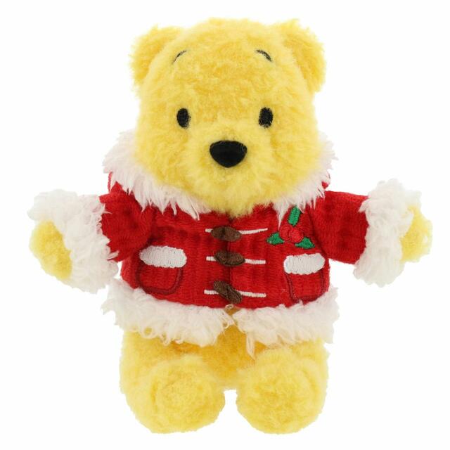 ぬいぐるみバッジ 2,100円｜「ディズニー・クリスマス」スペシャルグッズ｜東京ディズニーリゾート40周年“ドリームゴーラウンド”｜発売日：2023年11月7日（火）｜販売店舗：東京ディズニーランド「ディズニー＆カンパニー」、東京ディズニーシー「ヴァレンティーナズ･スウィート」