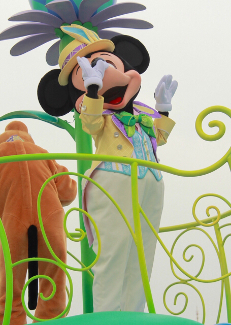 東京ディズニーランド「ディズニー・イースター2015」/「ヒッピティ・ホッピティ・スプリングタイム」ミッキーマウス ©Disney