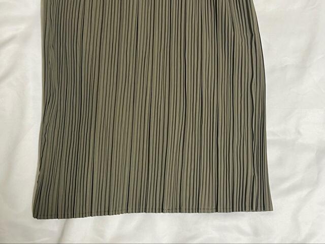 【ワークマン　撥水プリーツセミワイドパンツ】カラーはカーキ、ブラック、ネイビーの3展開です