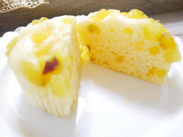 他にも蒸しパンはありますが、これがやっぱりイチ押し　鳴門金時いも蒸しパン／139円（税込）