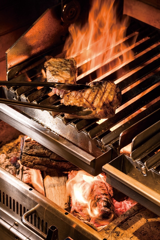 薪火焼×スペイン食堂 FRAGANTE HUMO（フラガンテ ウーモ）