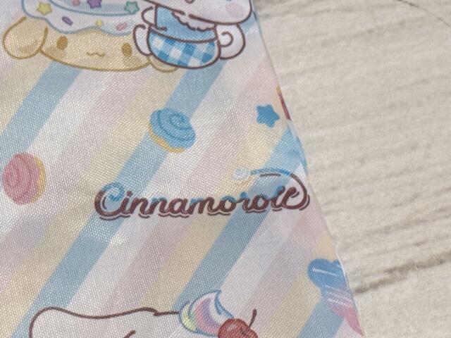 素材はポリエステル。厚手で丈夫な生地