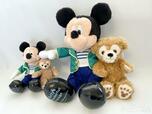 「ダッフィーのワンダフル・ヴォヤッジ」ぬいぐるみとぬいぐるみバッジ