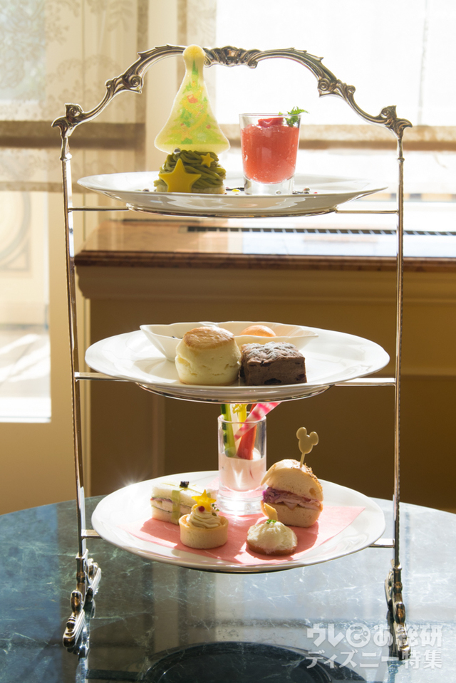 “クリスマス・ファンタジー”アフタヌーンティーセット｜東京ディズニーランドホテル「ドリーマーズ・ラウンジ」