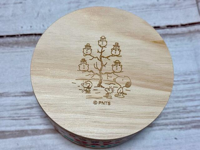 蓋にはスヌーピー＆ウッドストックのイラスト刻印入り！