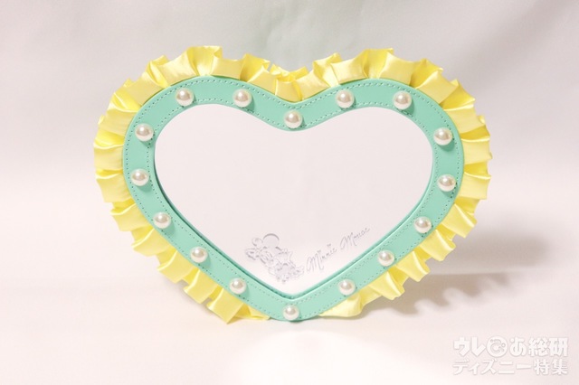 手持ちでも、置いたままでも使えます