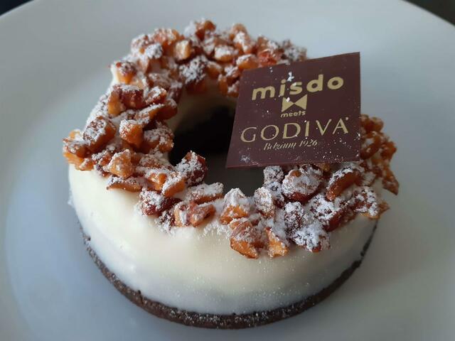 プラリネショコラ  テイクアウト324円  イートイン330円【misdo mees GODIVA プレミアムショコラコレクション】