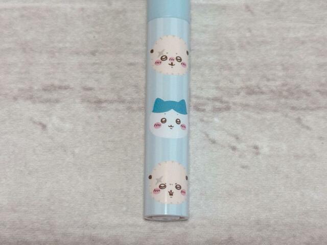 さまざまな表情のハチワレとラッコがかわいい！