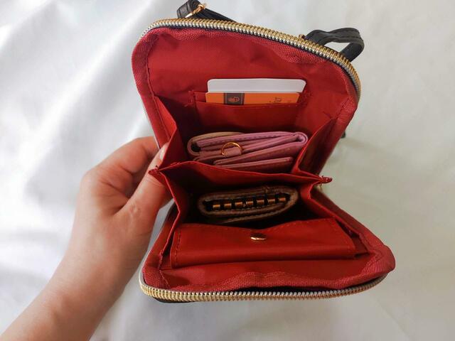 【MOOMIN ムーミン公式ファンブック 2023】「付録：スマホショルダー」ミニ財布、キーケースも収納できた！