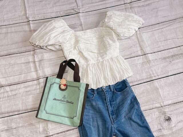 もちろんデニムに合わせてもかわいい！