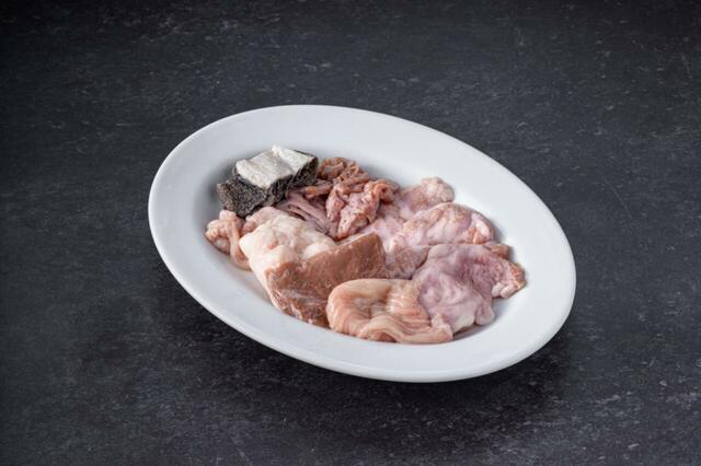 「和牛ミックスホルモン(味噌)」＜期間：2025年6月28日～7月27日＞【「牛恋 池袋店」に最強コスパランチ登場！和牛ミックスホルモン・神戸ポーク・国産米が“1,650円”で食べ放題！】