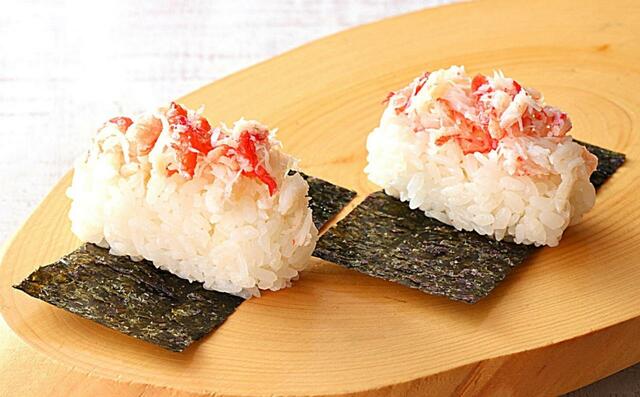 「蟹寿司」【本ズワイガニをふんだんに乗せた『蟹寿司』食べ放題に新登場】
