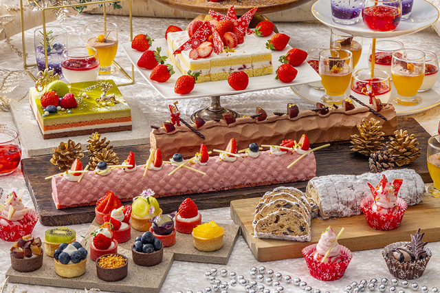 「土日祝限定 ウィンタースイーツ ビュッフェ」＜期間：2025年11月17日～2026年1月31日の土日祝日＞【【ヒルトン東京お台場】心躍るホリデーシーズンに“豪華なクリスマスメニュー”が食べ放題！贅沢ビュッフェ「ウィンターホリデー ビュッフェ」開催！】