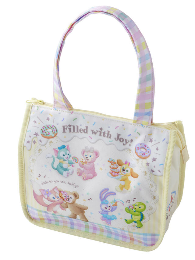 スーベニアランチケース 対象メニューにプラス1,300円|東京ディズニーシー「ダッフィー&フレンズのフィルド・ウィズ・ジョイ!」スペシャルメニュー|販売店舗:東京ディズニーシー「ミゲルズ・エルドラド・キャンティーナ」|販売期間:2025年7月3日(木)〜8月27日(水)