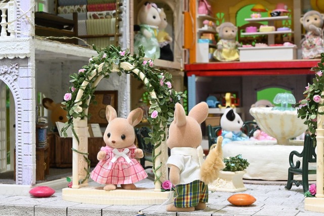 【シルバニアファミリー展40th】おしゃれな町並みを楽しむカンガルーファミリー