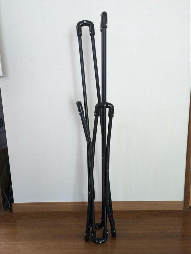 【ニトリ 洗える＆はっ水 バタフライチェア（S01SS）ブラック】脚が多い方が下向き