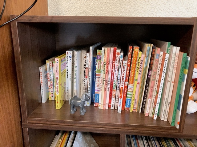 【カインズ カラーボックス 可動棚収納ボックス 3段とシングルボックス】かなりスッキリしました！