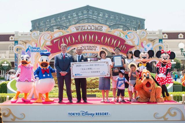 2017年7月31日 東京ディズニーランド・東京ディズニーシー「7億人目のゲスト来園セレモニー」