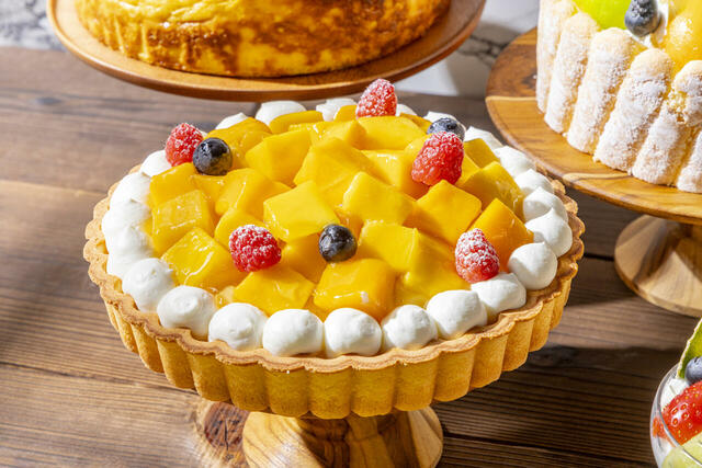 「VIVA 洋食ビュッフェ メロンとマンゴースイーツフェア」＜期間：2026年4月29日〜6月30日＞【テーマは“大人のための洋食ビュッフェ”♪ヒルトン成田でGWはズワイ蟹が食べ放題！5/7からはジャンボエビフライ＆完熟メロンも食べ放題！】