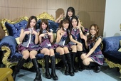 SNH48のメンバーらと