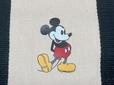 前面中央下部には、オールドミッキーのイラストプリント入り!