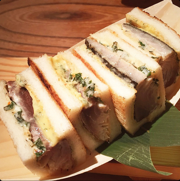 魚金 本店／お通しの鯖サンド